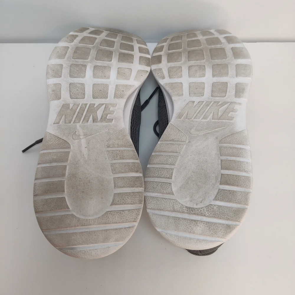 Nike Tanjun Sneakers Men's Size 11 Dark Grey/Cool Grey